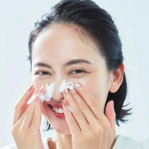 纠正洗脸方式，如何正确去除“氧化皮脂”？